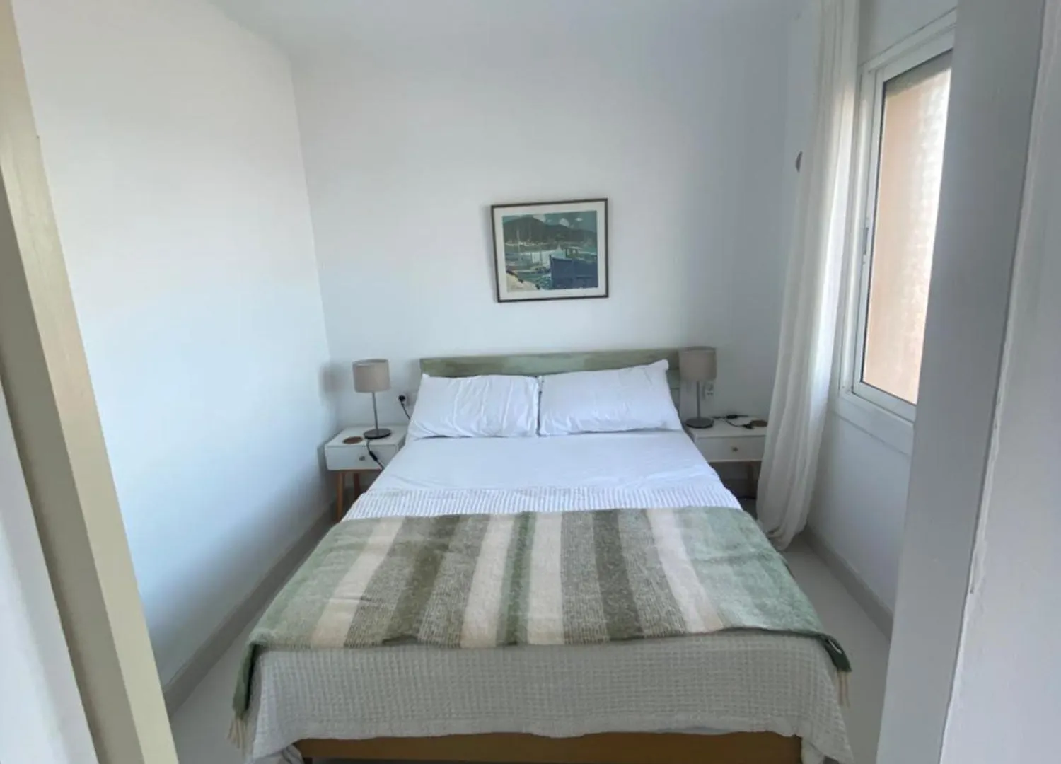Torredembarra Beachfront Apartment Sleeps 5